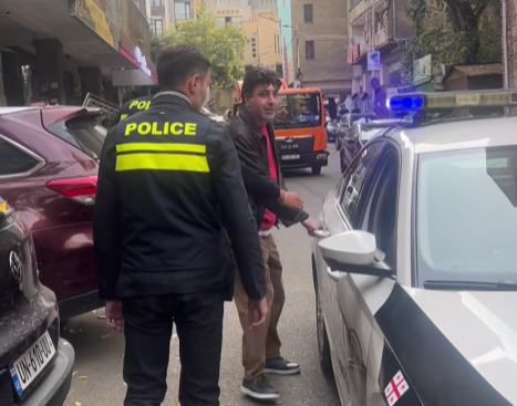 VIDEO: ჟურნალისტი ვახო სანაია დააკავეს ?! ადგილზე გადაღებული კადრები