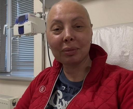 “ეს მე არ ვარ, ეს არის ის, რაც კიბოს მერე დავრჩი – უთმო, უწარბო, უწამწამო, ფიზიკურად და ფსიქოლოგიურად წაქცეული“ – ქართველი ჟურნალისტის მიმართვა