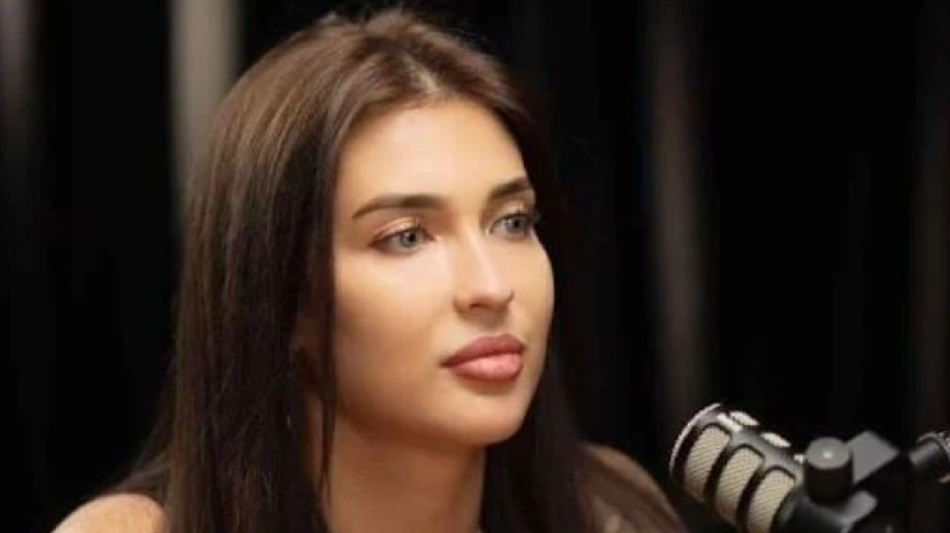 VIDEO: ქალმა ორსულობის დროს თვალის ფერი შეიცვალა, რათა მის შვილს ცისფერი თვალები ჰქონოდა