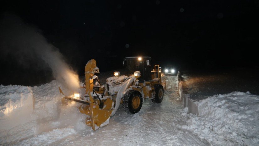 ლიპყინულის გამო, მოძრაობა აკრძალულია - გაფრთხილება მძღოლებს