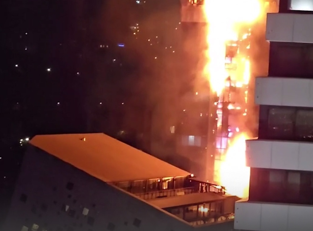 VIDEO: "ხანძარი "ლიბერთი ბანკში" - კადრები ჭავჭავაძის გამზირიდან