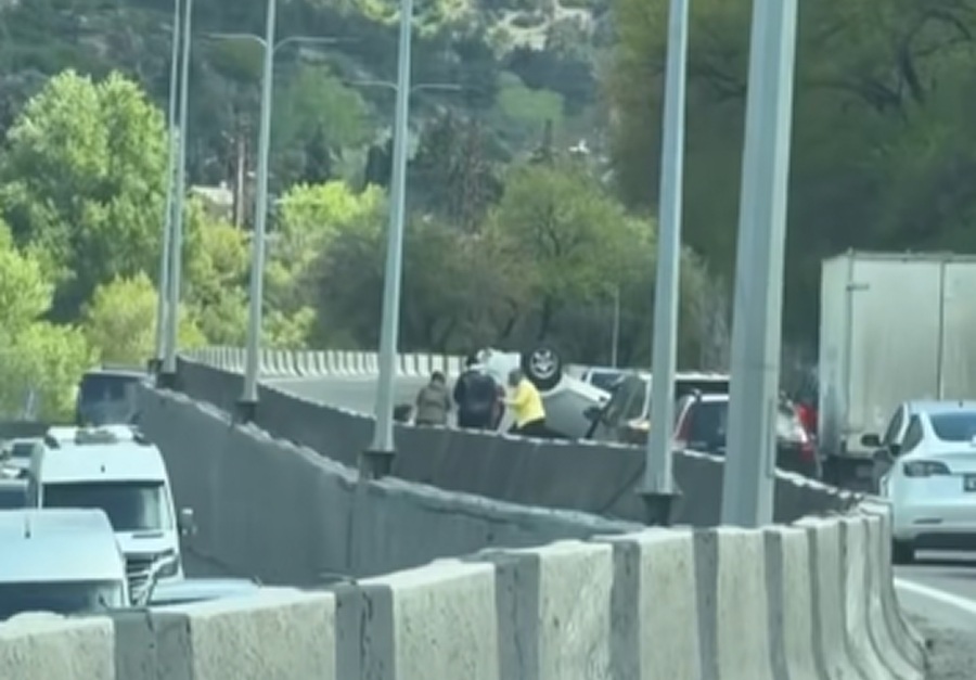 VIDEO: თბილისის შემოსასვლელში ცოტა ხნის წინ ავტოსაგზაო შემთხვევა მოხდა