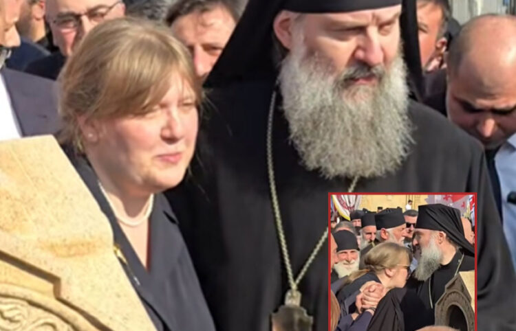 VIDEO: ქალი, რომელიც პატრიარქს მხარზე ეამბორა, მისი და არის – რას არის ცნობილი შიო III-ის ერთადერთ დაზე